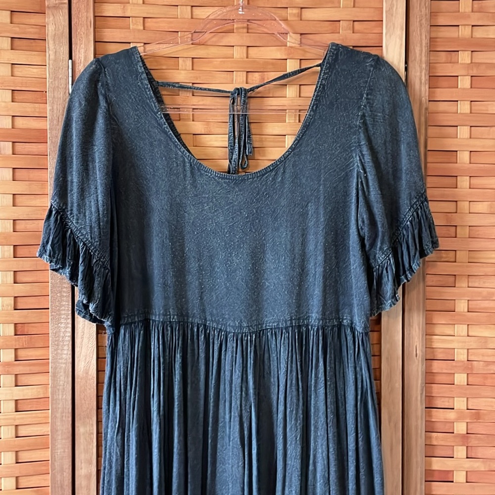 EXIST Gray Ruffled Mini-Dress - Picture 2 of 5